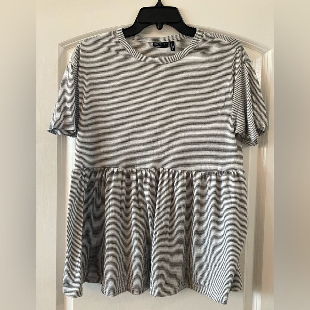 ASOS Design Maternity Top - Size 4 - EUC